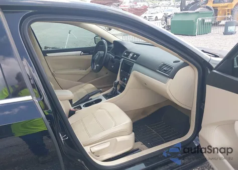 2013 Volkswagen Passat 2.5L Se from USA, damaged, VIN 1VWBP7A31DC117383